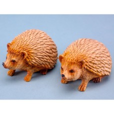 Carved Wood-effect Hedgehogs, 8cm, 2 assorted